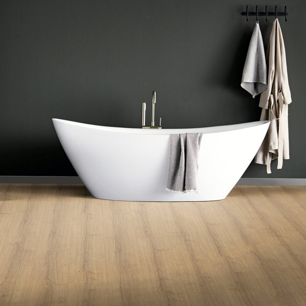Badezimmer Raumbild von Laminat Eiche Iseltal markantes Dekor in Holzoptik für Feuchträume geeignet bis zu 24 Stunden wasserfest